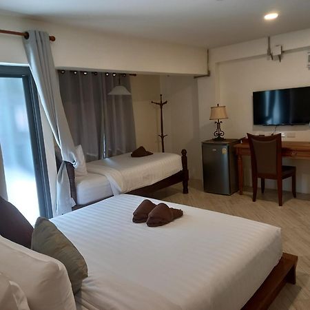 Valentier Cafe And Hotel Chiang Mai Extérieur photo